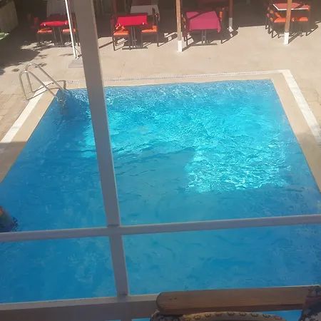 San Francisco אלאניה